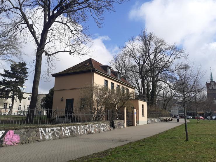 Torhaus in Rostock, hier ist das Büro der Professur